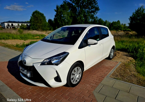 Toyota Yaris cena 39900 przebieg: 74800, rok produkcji 2018 z Białystok małe 301